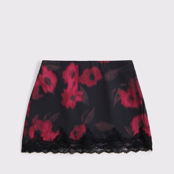 Abercrombie & Fitch Dresses & Skirts - Abercrombie & Fitch Black and Red Floral Mini Skirt